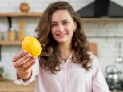 Metoda prin care lămâile rămân proaspete 40 de zile. Ai nevoie doar de un borcan sigilat și apă - Foto: Freepik (Imagine cu rol ilustrativ)