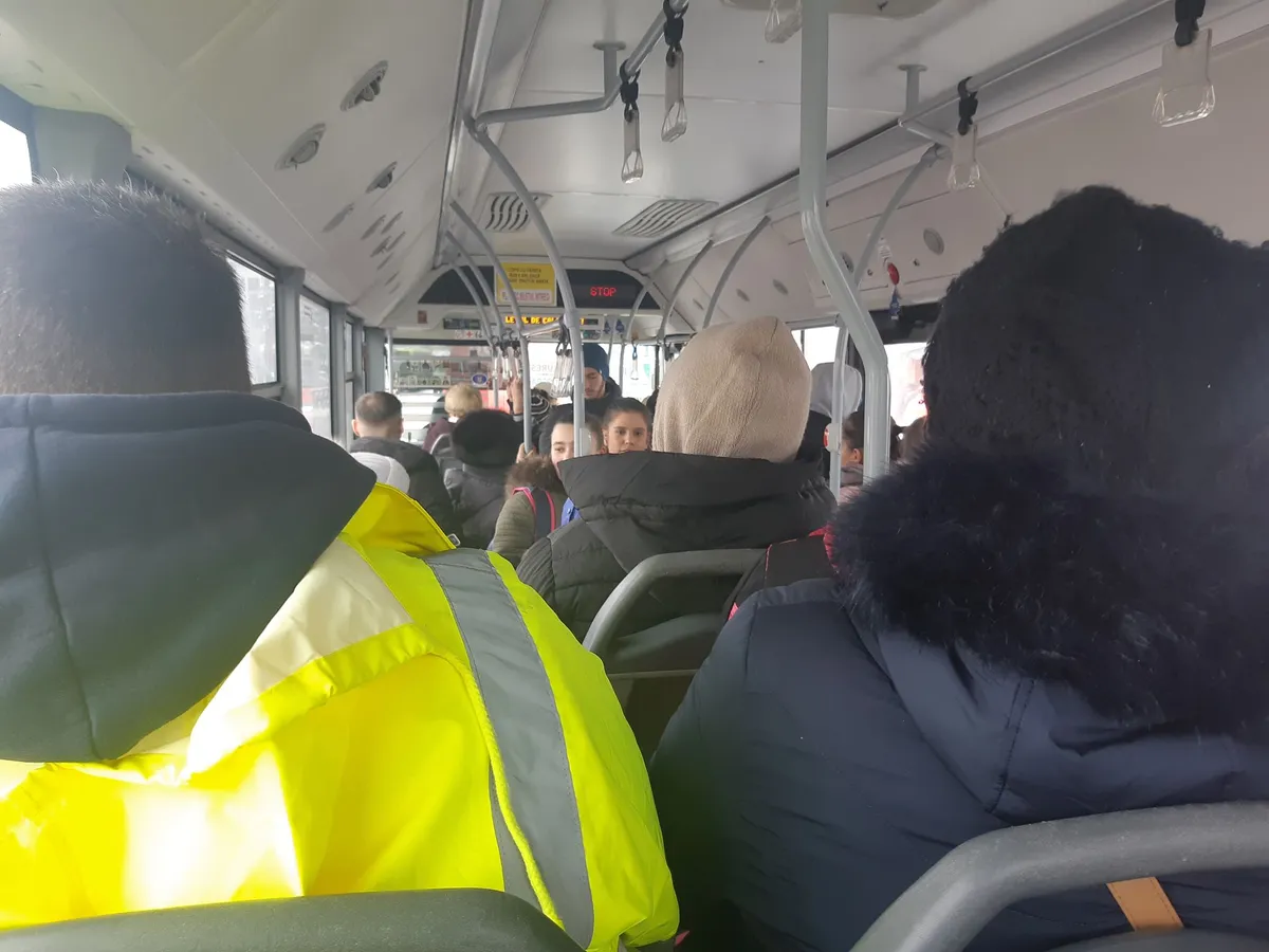 Transport Public: Buftea - București, înghesuială1