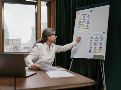 Ce pensie ia un profesor după 40 de ani la catedră, după noua lege a pensiilor. Cum se face calculul Foto: Pexels (fotografie cu caracter ilsutrativ)