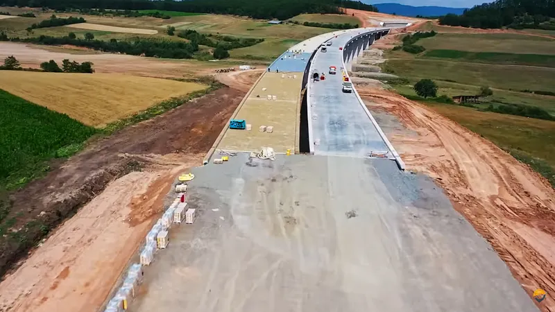 Adio PNRR, pe Autostrada Transilvania. Statul ar putea scoate 1.300.000.000 lei din „buzunar” - Foto: Facebook / Asociația Pro Infrastructură