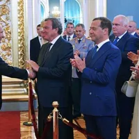 Vladimir Putin și Gerhard Schröder la Kremlin, înaintea festivității de depunere a jurămîntului la debutul ultimului mandat prezidențial al liderului rus, în mai 2018