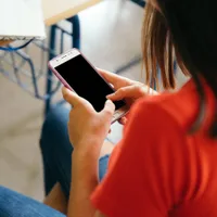 Elevi prinși cu telefoanele la BAC, după un mesaj Ro-Alert. Au fost eliminați din examen - Foto: Freepik.com (Imagine cu rol ilustrativ)