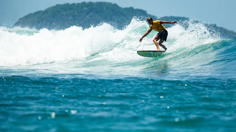 Surfer - Foto: Freepik (Imagine cu rol ilustrativ)