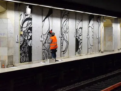 Mai multe stații de metrou din București, transformate în galerii de artă subterană. / Foto: news.ro