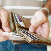 Un bărbat a moștenit o bancnotă unică din 1988 de la bunica sa. De ce valorează o sumă uriașă? - Foto: Profimedia Images (Imagine cu rol ilustrativ)