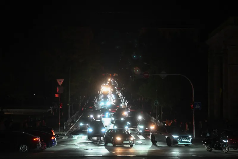 Kiev &icirc;n ăntuneric după atacurile Rusiei asupra infrastructurii energetice - Foto: Profimedia Images
