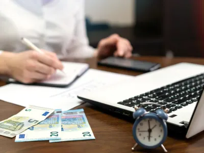 Comuna care plătește salarii de 700.000€, jumătate din veniturile totale. Are datorii la ANAF de 1.600.000€
