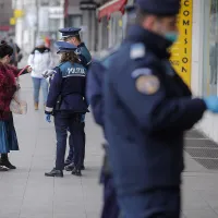 Ce mai cred românii în pandemie/FOTO: romania-insider.com
