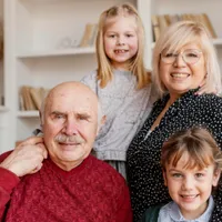 Pensionarii pot lua 650 lei în plus la pensie timp de 2 ani. În ce condiții se dau banii? Foto: Freepik (fotografie cu caracter ilustrativ)