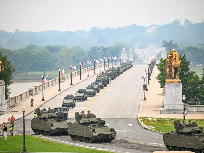 Paradă militară grandioasă, ca la Moscova, la Washington, de ziua US Army și a lui Trump - Foto: Profimedia Images