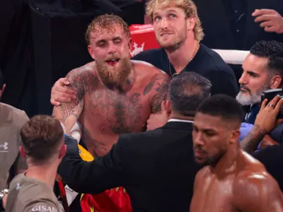 K.O în runda a 6-a! Anthony Joshua și Jake Paul au făcut show. 