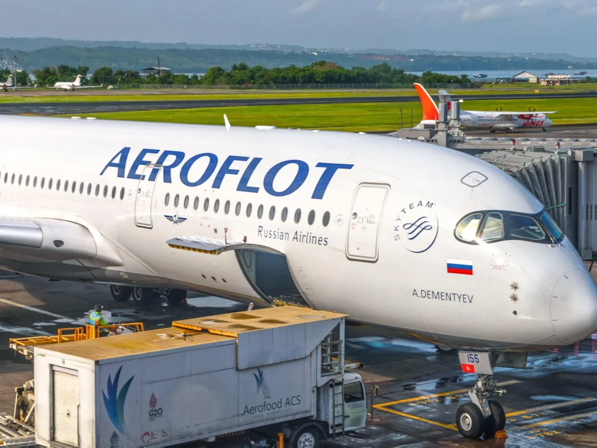 A rămas Putin fără bani? Rusia testează combustibilul pentru avioane cu reacție produs din ulei de prăjit