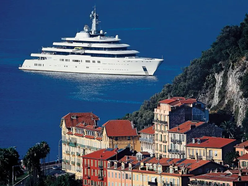 „The Eclipse”, yachtul lui Roman Abramovici, este al doilea cel mai mare yacht privat din lume/ Foto: Newsweek US