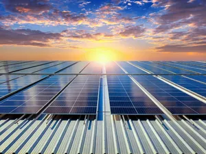 15.000 familii primesc bani de la UE pentru panouri fotovoltaice. Care sunt condițiile? Foto: Freepik (fotografie cu caractter ilustrativ)