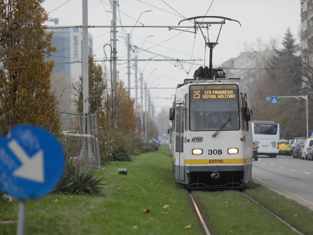 Societatea de Transport Bucureşti,  tramvaiul 25, spre CET Progresu - Foto: INQUAM PHOTOS/George Călin