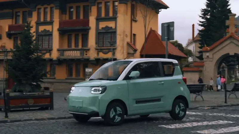 Cât costă CityZen, prima mașină electrică „românească” cu permis de la 16 ani. Vine din China - Foto: captură video