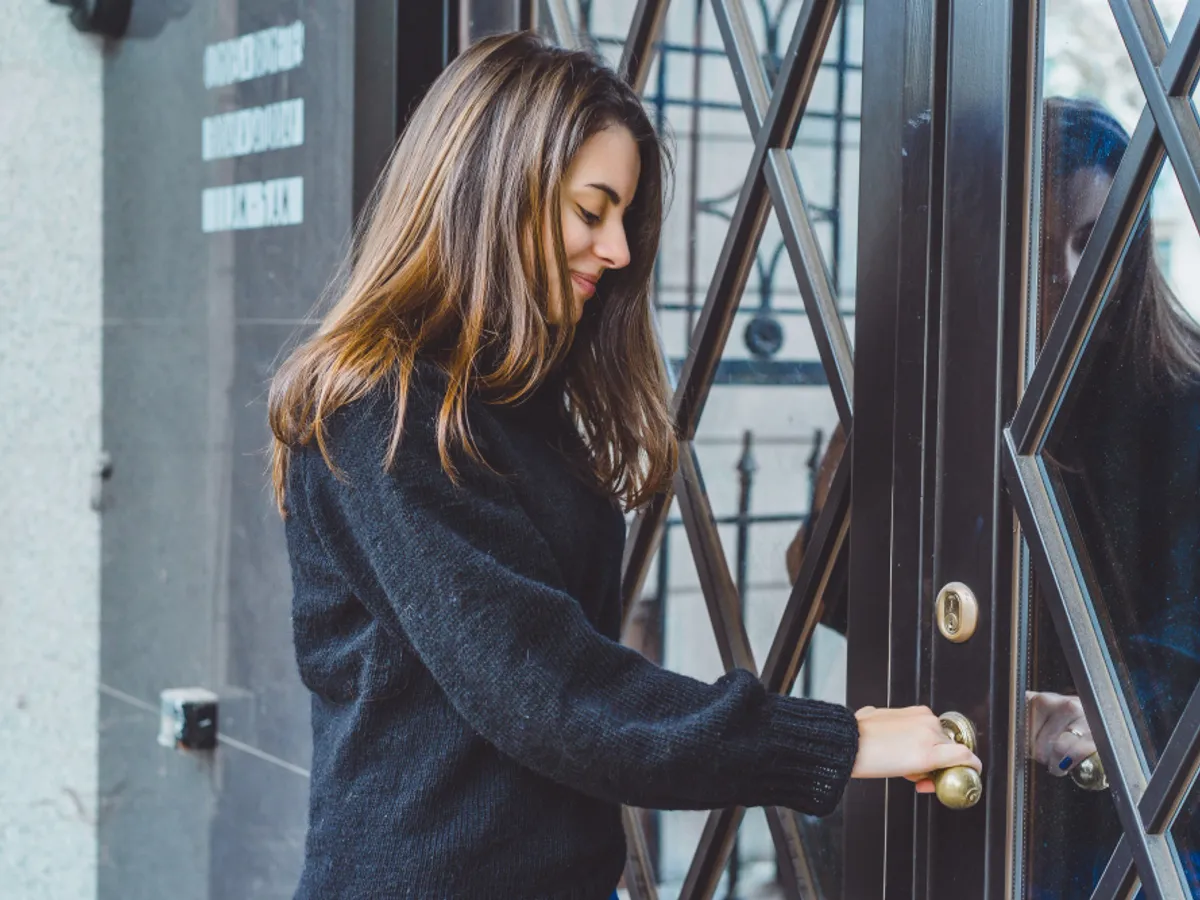 Ușa la intrare - Foto: Freepik (rol ilustrativ)