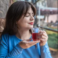 Ceaiul de crușin, băutura din casă care îți curăță colonul. Te costă doar 3 lei - Foto: Freepik (imagine cu rol ilustrativ)