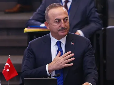 Mevlut Cavusoglu, ministrul turc de externe, la o reuniune NATO. Sursa MET