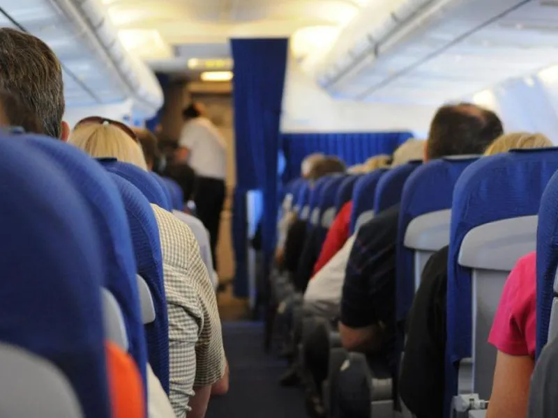 Pățania unui bărbat într-un avion - Foto: Shutterstock (preluare B1TV)