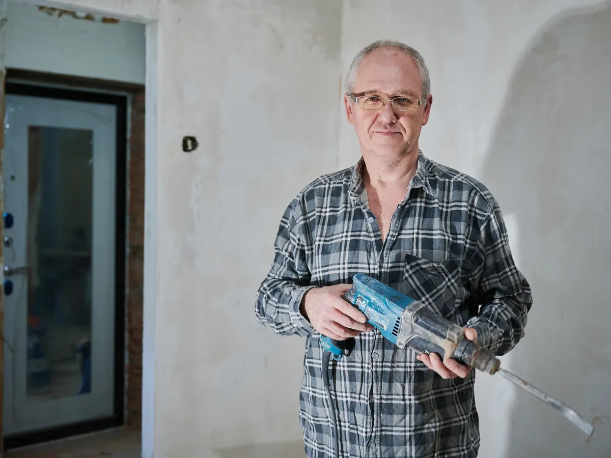 Pensionar muncind la pensie - Foto: Freepik