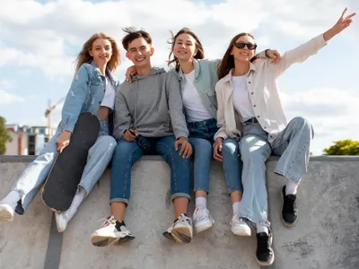 Tineri - Foto: Freepik (rol ilustrativ)