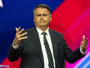 Fostul președinte brazilian Jair Bolsonaro este acuzat că a încercat să introducă ilegal în ţara sa bijuterii scumpe oferite de Arabia Saudită în 2021 - Foto: Profimedia Images