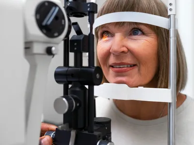 Pensionară la oftalmolog Foto: Freepik (rol ilustrativ)