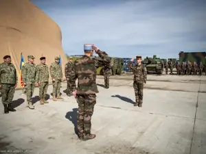 S-a schimbat comanda Grupului de luptă al NATO în România: Cine este colonelul detașat la Cincu - Foto: MApN