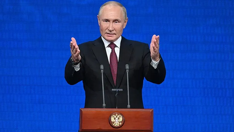În loc să zboare cu avionul, Vladimir Putin preferă să călătorească prin Rusiei cu un tren blindat - Foto: Wikimedia/kremlin.ru