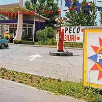 Șoferi în „Epoca de Aur”: Rație de 20 litri de benzină/lună. Plecai la drum cu „bomba” în portbagaj - Foto: Facebook / File de istorie