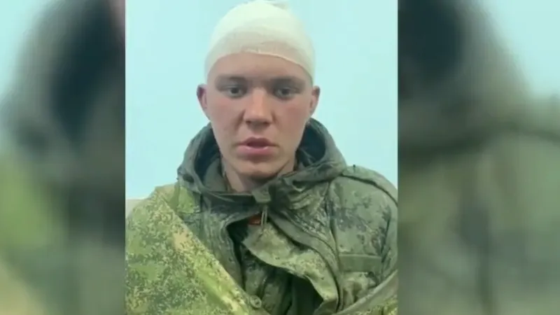 Soldat rus capturat în Ucraina: "Mamă, scoate-mă de aici! Omorâm civili aici!"/FOTO: Twitter/ArmedForcesUkr
