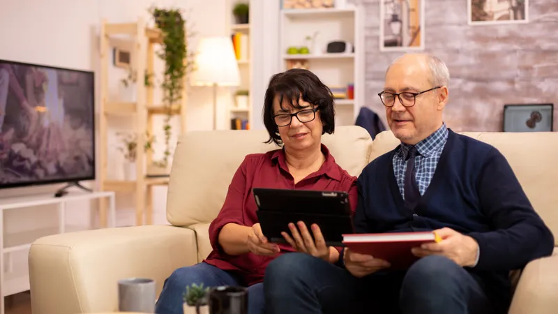 Surse: De ce unii pensionari vor primi adeverințele cu pensia recalculată înaintea altora Foto: Freepik (fotografie cu caracter ilustrativ)
