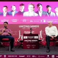 Michael Khodarkovsky & Vishy Anand - Foto: Superbet