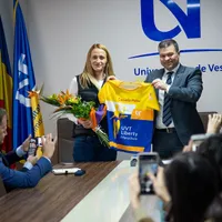 Camelia Potec și Marilen Pirtea, rectorul Universității de Vest   Foto: UVT