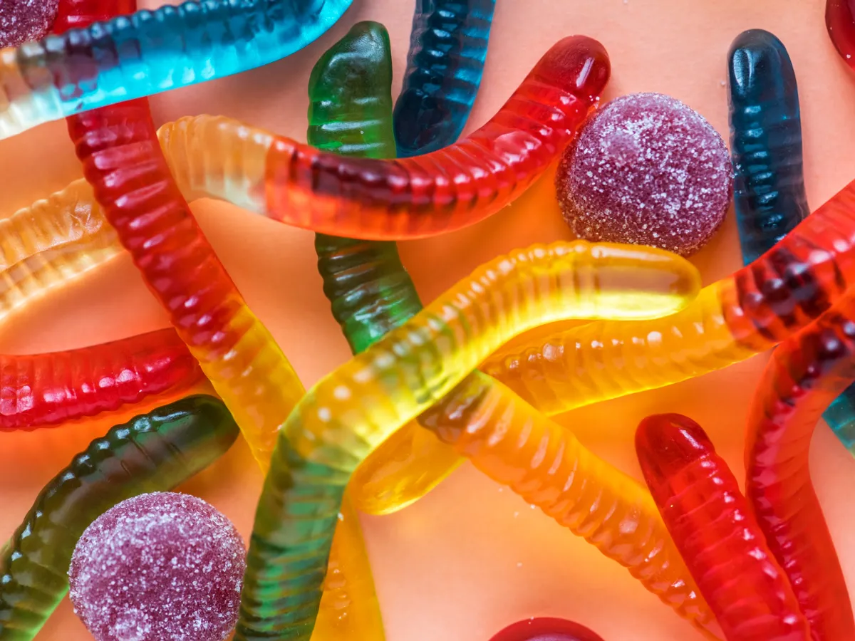 Furt uriaș pe autostradă: 15 tone de jeleuri cu fructe în valoare de 250000 au dispărut dintr-un camion parcat