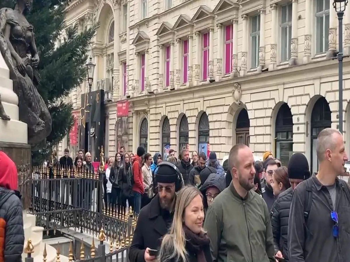 Alerte cu bombă în mai multe secții de votare în Europa. S-au dovedit a fi false Foto: Antena3 captură