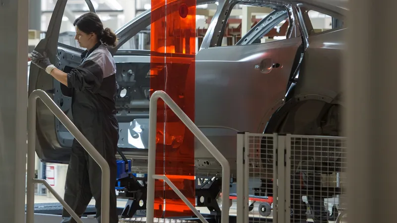Nouă tactică de invazie a Europei cu mașini electrice chinezești: Producție la Magna Steyr, Austria - Foto: Profimedia Images (Imagine cu rol ilustrativ)