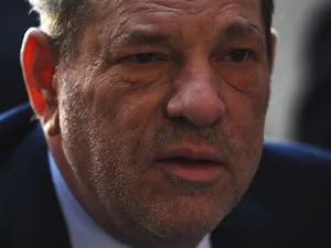 Producătorul Harvey Weinstein a fost condamnat la 16 ani de închisoare, pentru agresiune sexuală - Foto: Profimedia Images