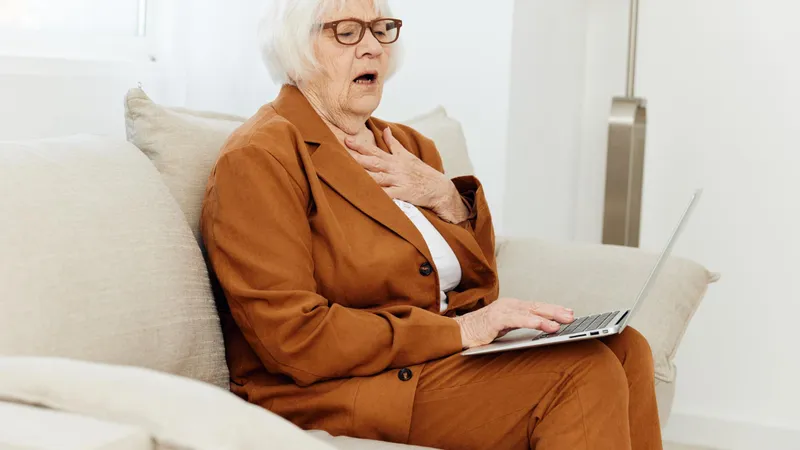 Pensionar așteptând indemnizația - Foto: Freepik