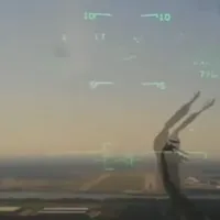 Momentul în care o pasăre doboară un avion al marinei SUA. Camera de bord a surprins momentul - FOTO: Captura video YouTube