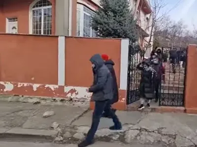 Interlopul proxenet Italiano Tănase pus în libertate. Contesa Băncuță, în arest la domiciliu Foto: captură BZI