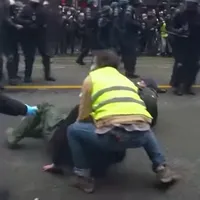 Protest violent la Paris Foto: captură Youtube