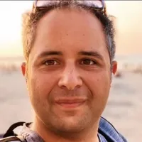 Cum a reușit un bărbat să iasă la pensie la 36 de ani. Câți bani a strâns de a renunțat la muncă - Foto: ARON GOLDSTEIN / LINKEDIN