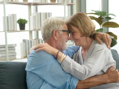 Cuplu de pensionari la pensie - Foto: Freepik