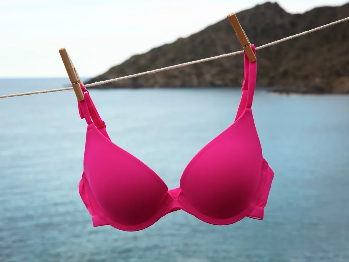 Sutien pe sârmă - Foto: Magnific.com (Imagine cu rol ilustrativ)