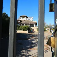 Palatul Reginei Maria din Mamaia, privatizat ilegal în 2003, preluat de stat. A ajuns o ruină - Foto: Facebook/Vergil Chițac