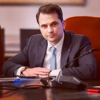 Până când vor fi compensate facturile la energie. Ce a anunțat ministrul Energiei pentru acest sezon Foto: facebook/ Sebastian Burduja