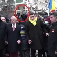 „Atacatorul” care a pigmentat „AUR-ul” în albastru explică gestul său de protest/FOTO: ziaruldeiasi.ro