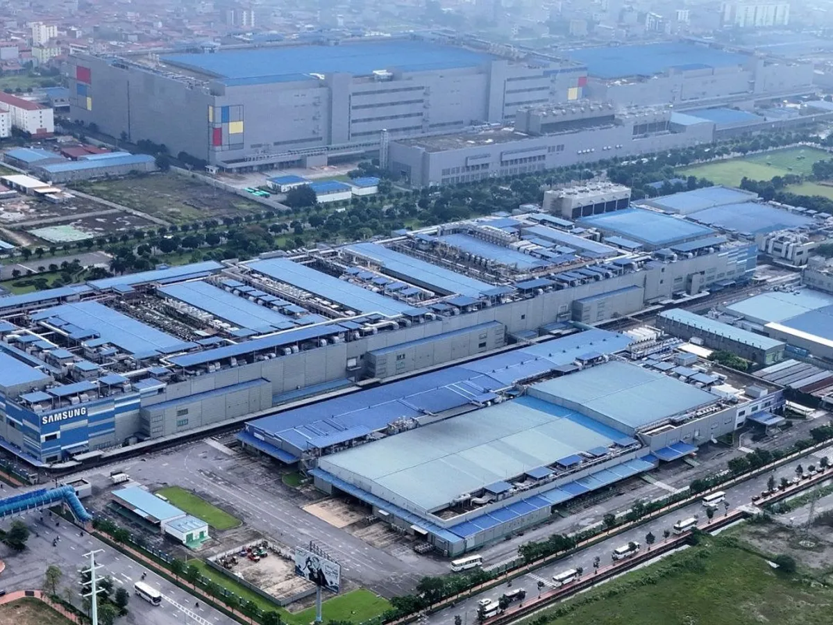 Uzina Samsung, din Bac Ninh, Vietnam. Gigantul sud-coreean a produs multă vreme aici aproape jumătate dintre telefoanele sale - Foto: Profimedia Images